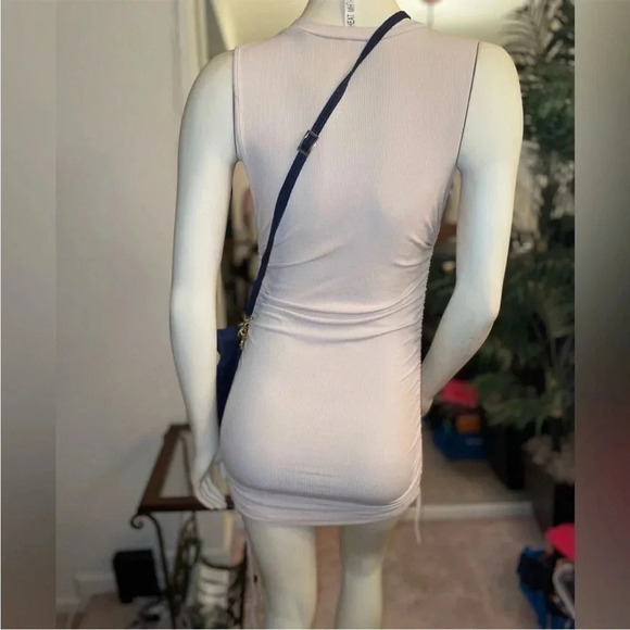 CREAM MYHEAT NH SLEEVELESS RIBBED SIDE RUCHED MINI DRESS SIZE SMALL - Picture 9 of 14